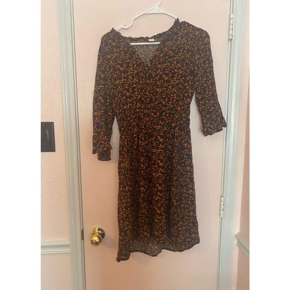 Thin flowery dress